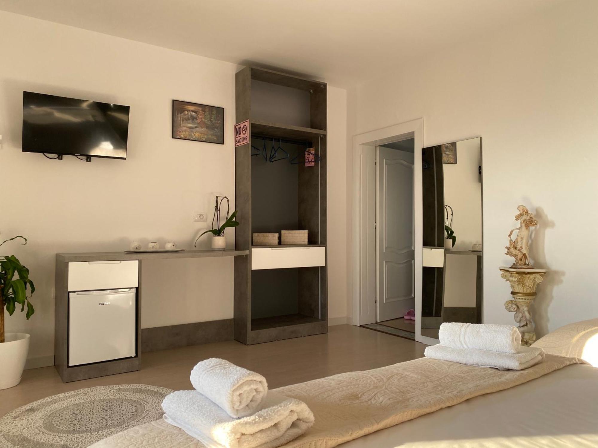 Alesio Guest House Krujë Dış mekan fotoğraf